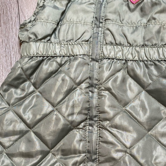 Girls Hooded Puffer Vest Green Size 6 - Picture 11 of 16